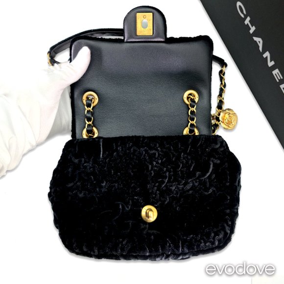 SOLD Classic Flap 2021 Cruse Collection Black & Gold Velvet Bag - Picture 7 of 16